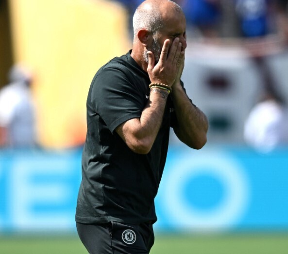 若昂 - 佩德罗红牌