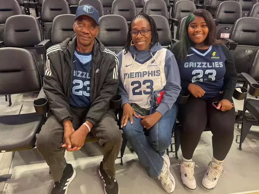 考沃德的家人现场观战