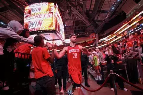 以申京为核心的火箭内线较为拥挤